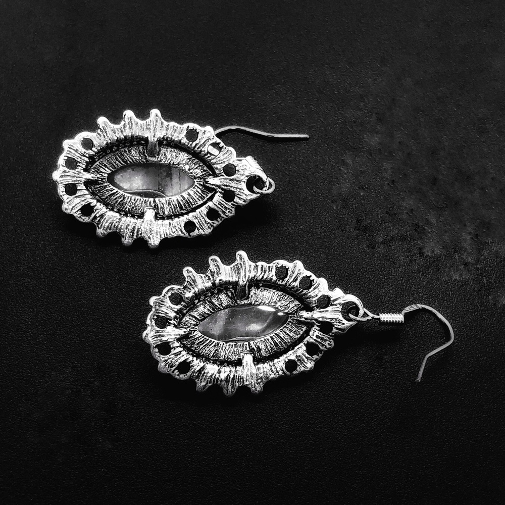 👩🏼‍🔧Moonstone Sterling Earrings - Picture 3 of 4